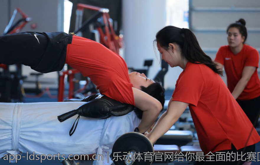 乐动体育官网给你最全面的比赛回顾